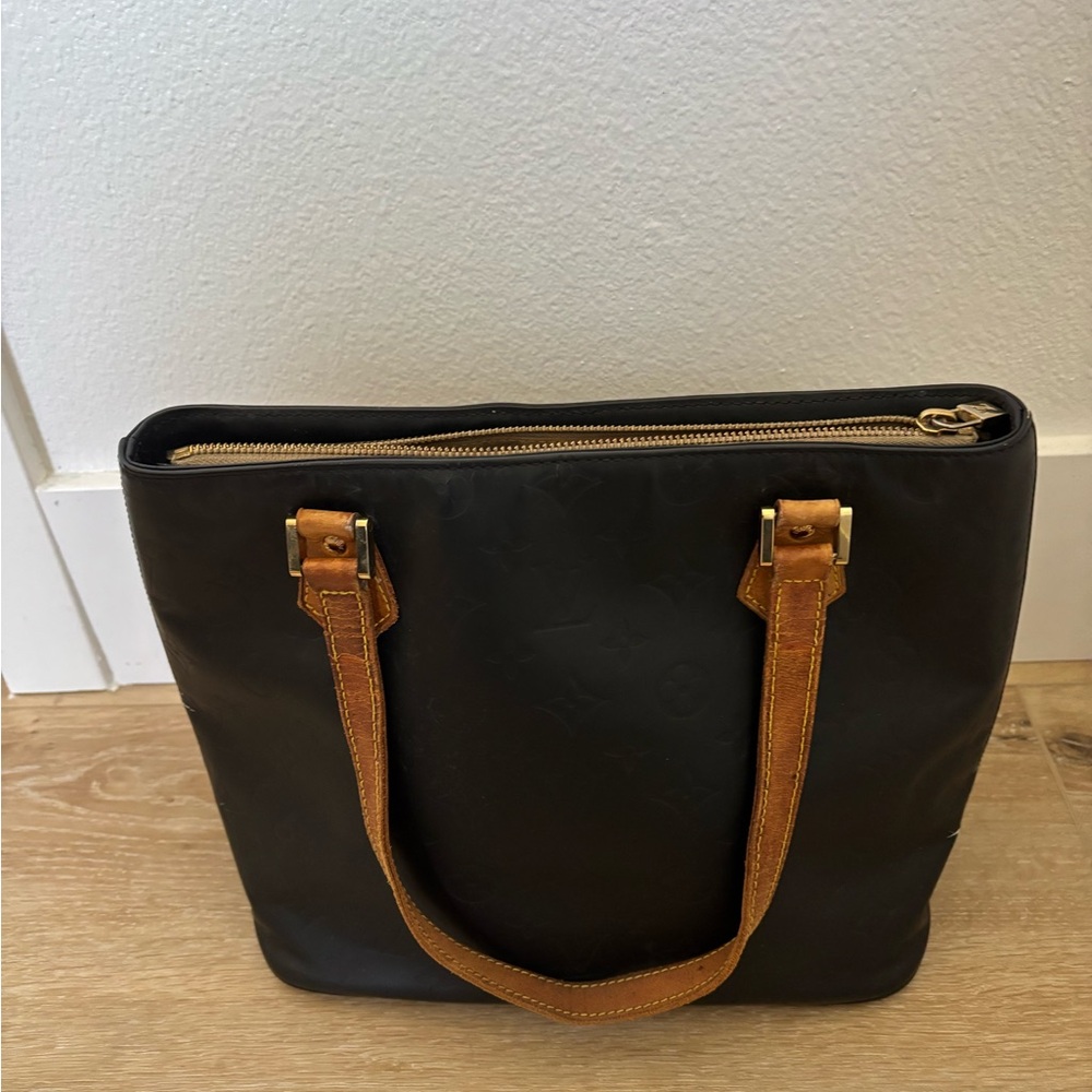 AUTHENTIC Vernis Houston Amarante.